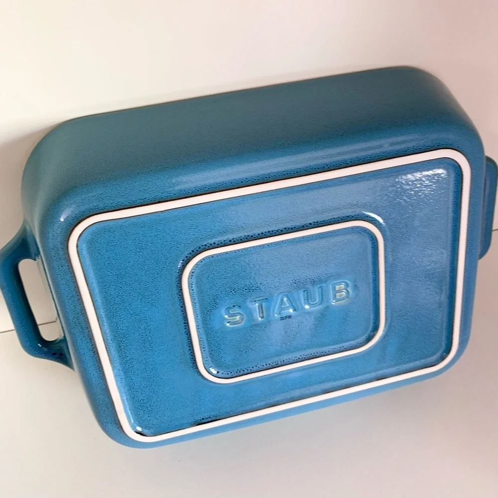 Hold NWOT Staub enameled baking dish - Picture 8 of 11